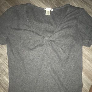 Gray tee shirt
